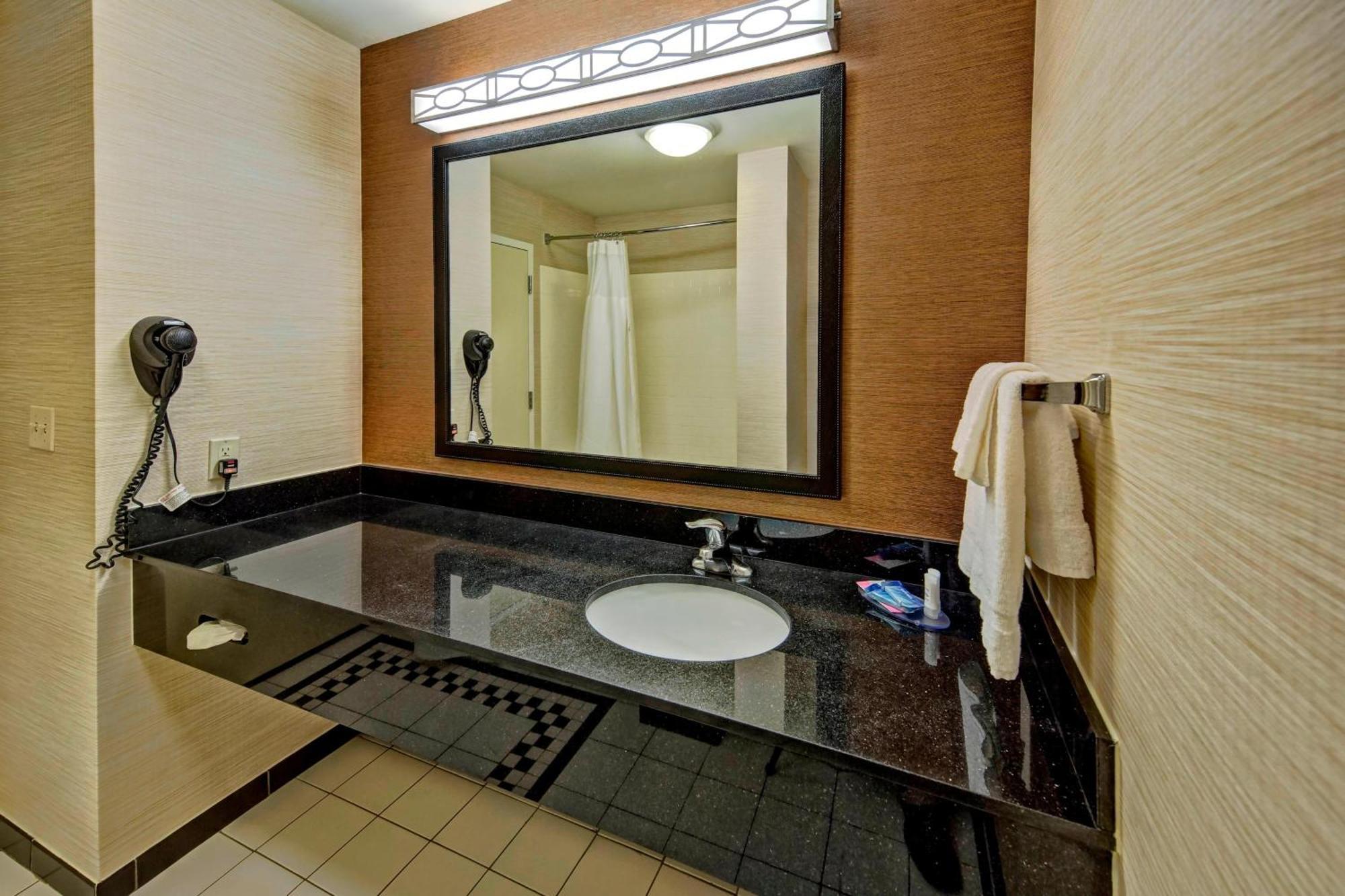 Fairfield Inn & Suites By Marriott Oklahoma City Nw Expressway/Warr Acres Exteriör bild